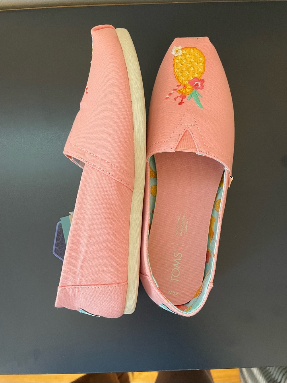Tom’s Pink Pineapple Shoes Size Size 8.5 NWT - Picture 3 of 8